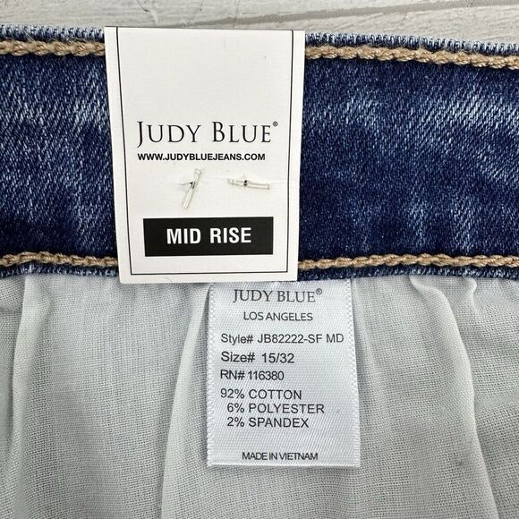 Judy Blue Jeans Women 15 / 32 Mid Rise Relaxed Fit Blue Medium Wash Tapered NWT - Picture 10 of 16